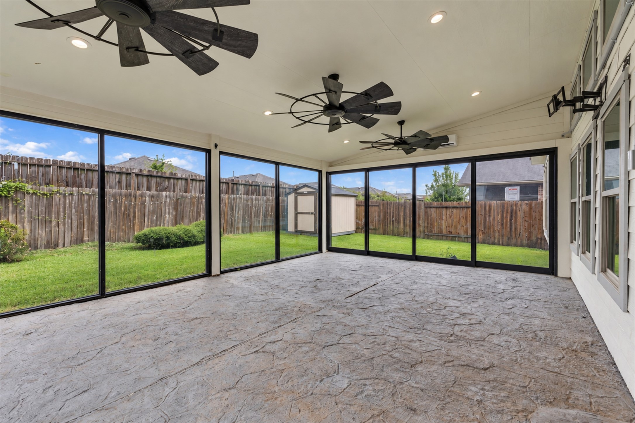 12119 Golden Oasis Lane Property Photo 27