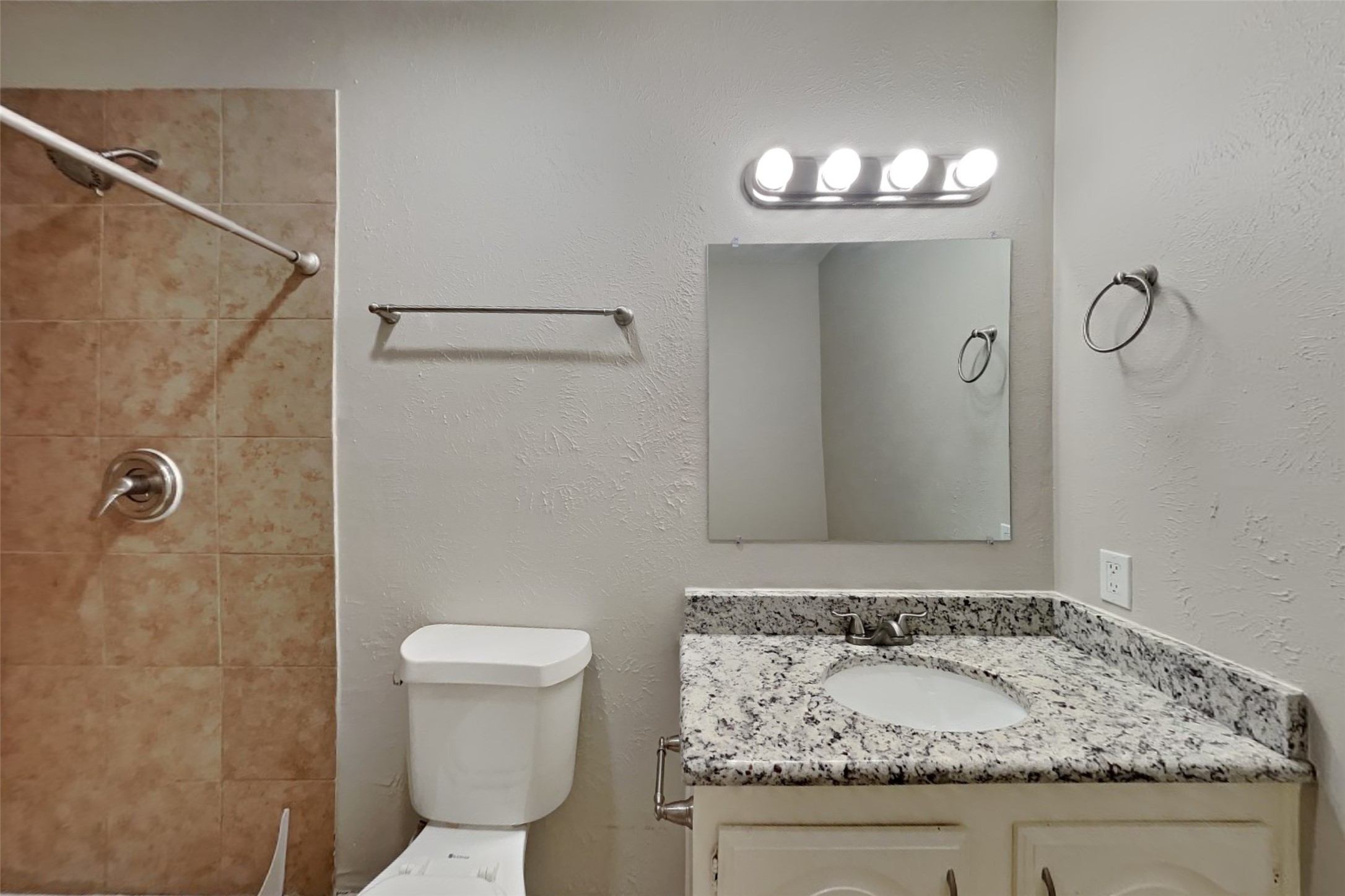 5119 Cairnleigh Drive Property Photo 10