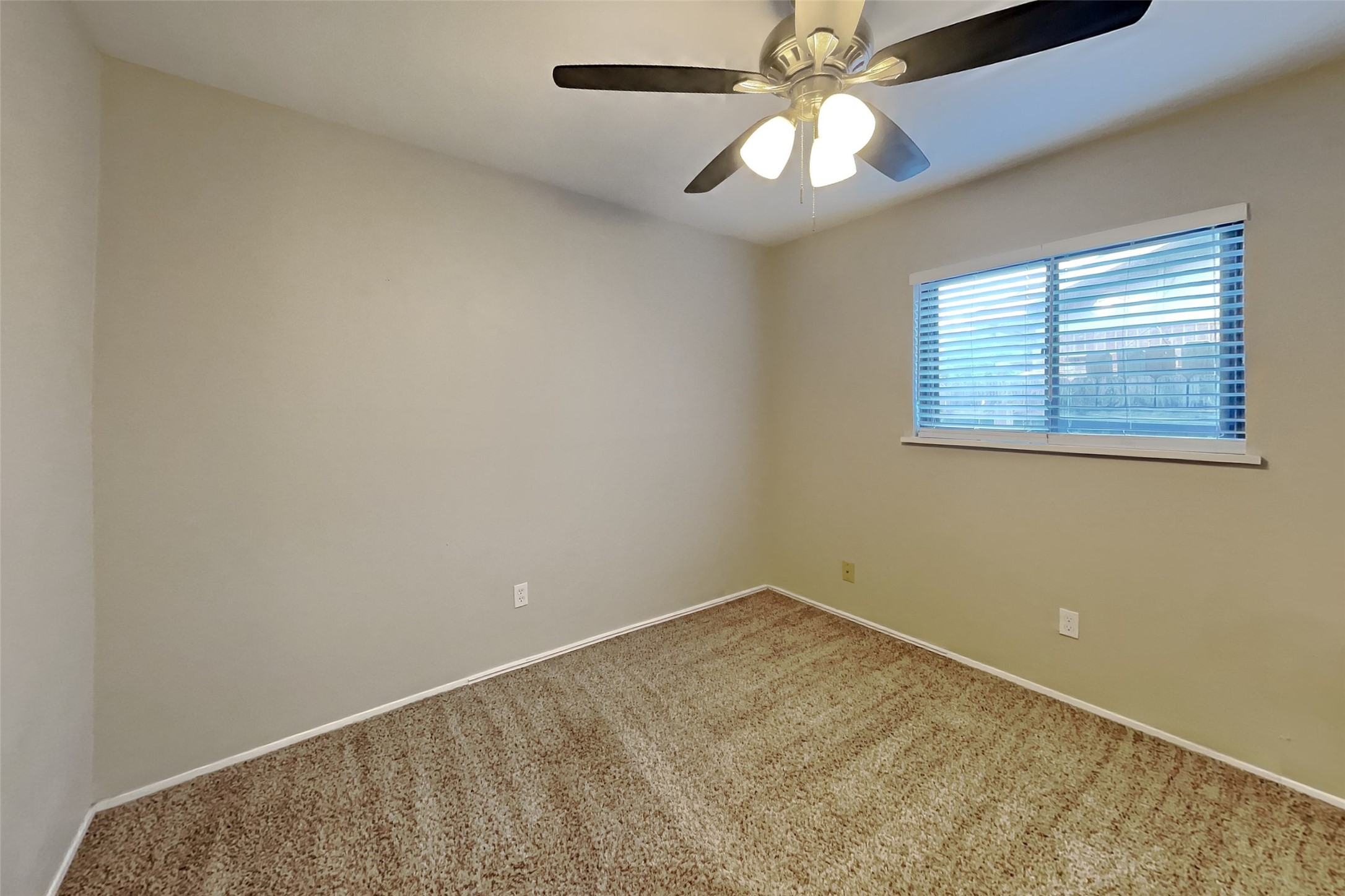 5119 Cairnleigh Drive Property Photo 12
