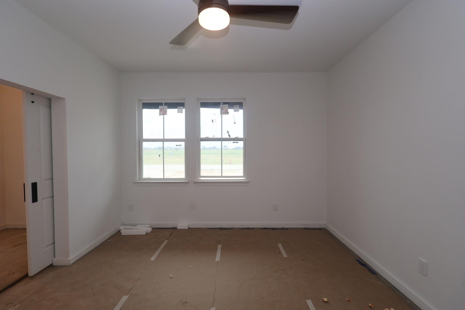 11714 Old Fashion Circle, Mont Belvieu Tx 77535 Property Photo 4
