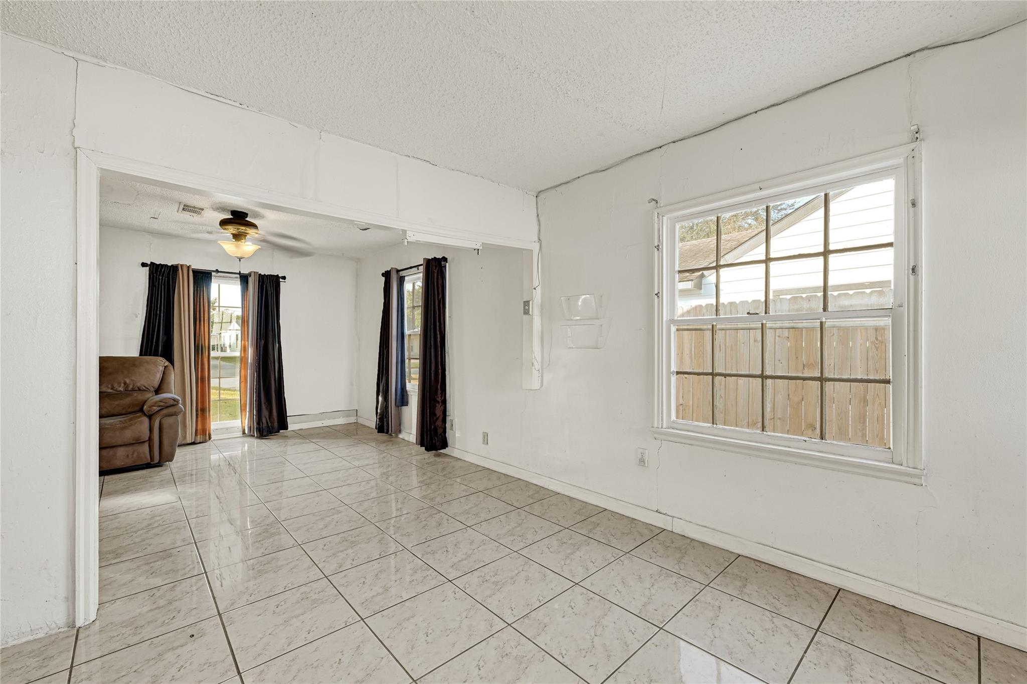 7659 Greenstone Street, Houston Tx 77087 Property Photo 5