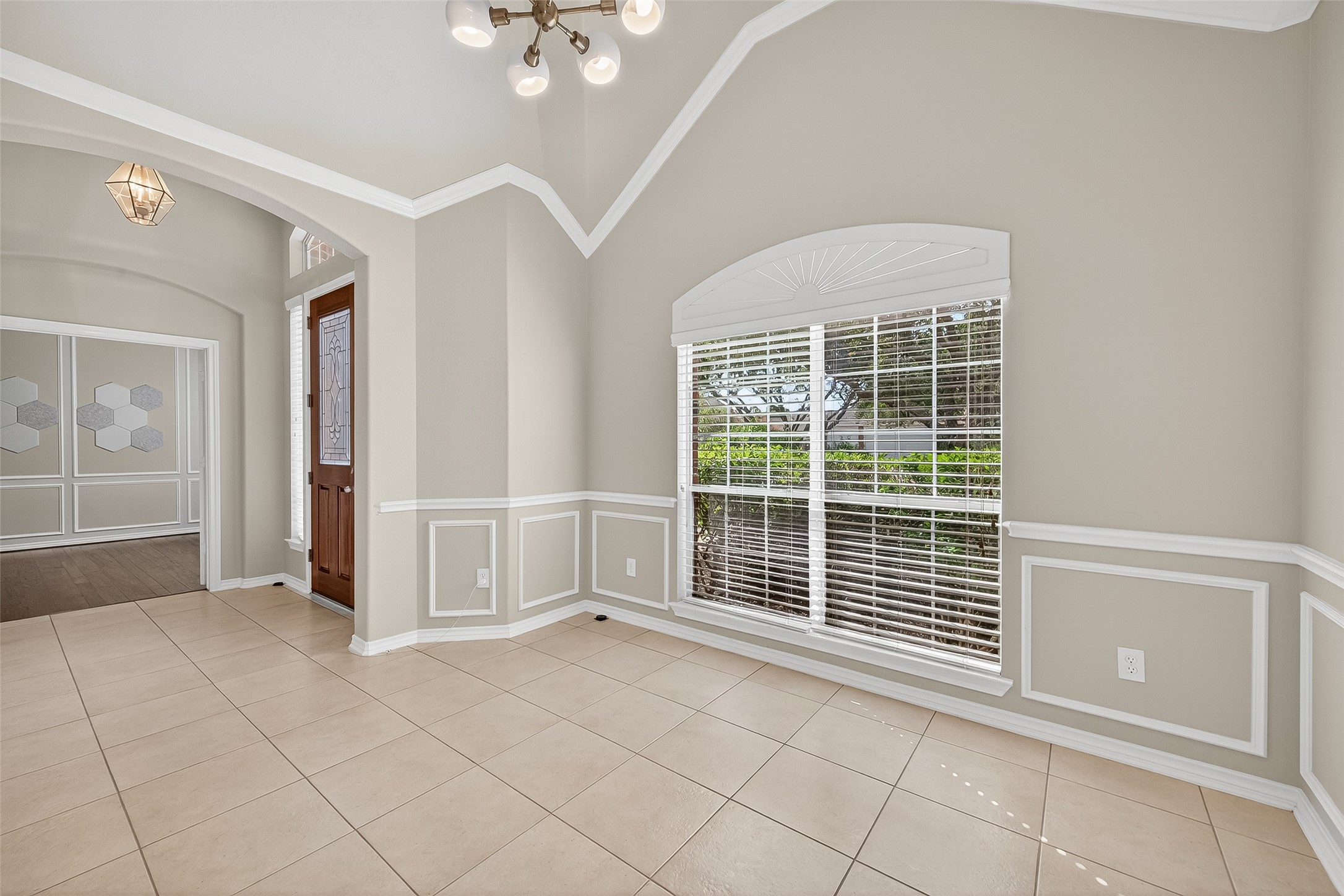 2223 Fern Mist Lane Property Photo 8