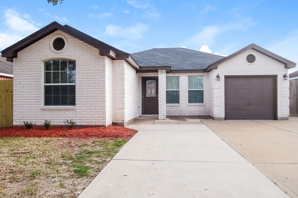 5513 Rio Alamo Street Property Photo
