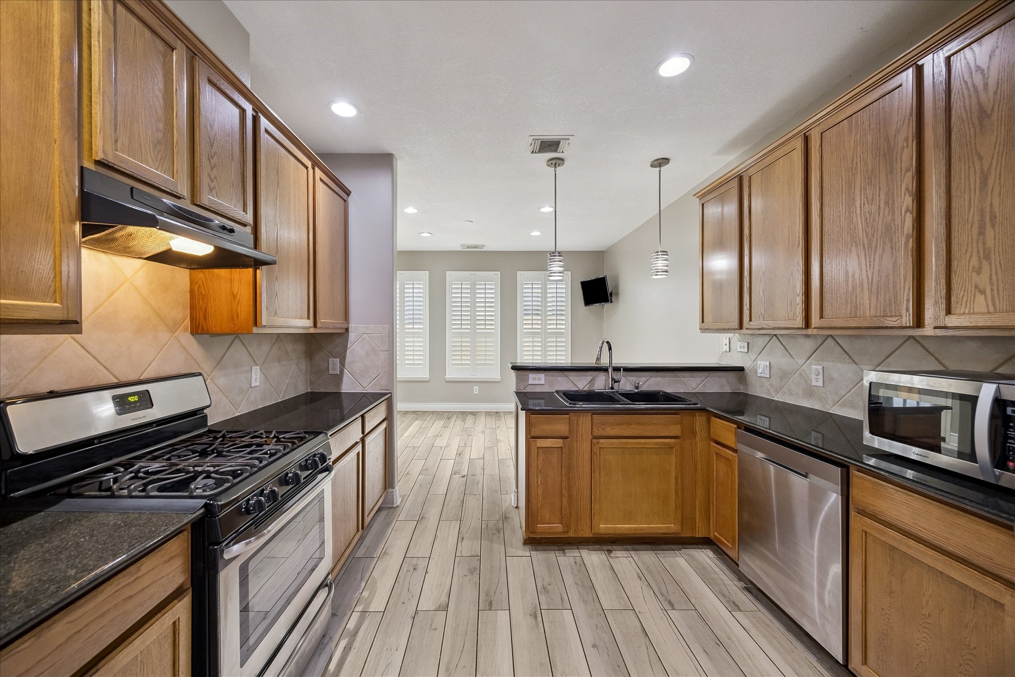 7403 Hollister Ridge Property Photo 4