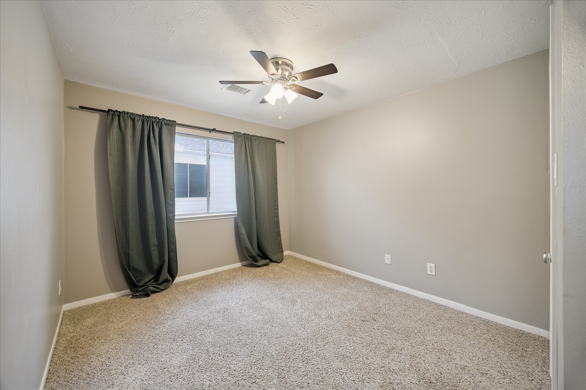 7403 Hollister Ridge Property Photo 10