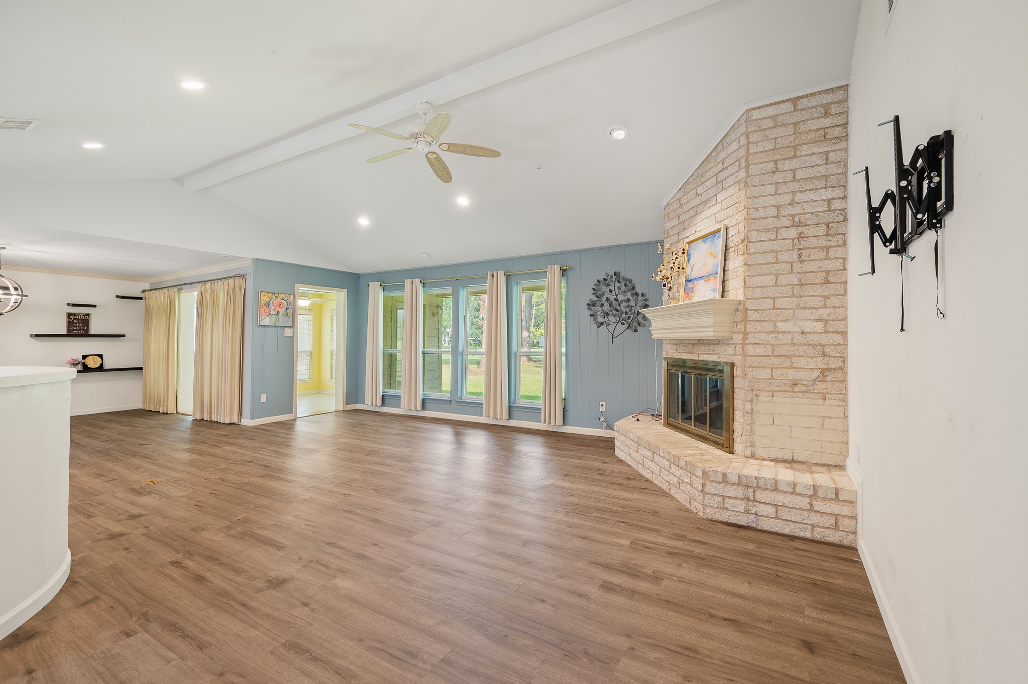 3423 Crow Valley Drive Property Photo 7