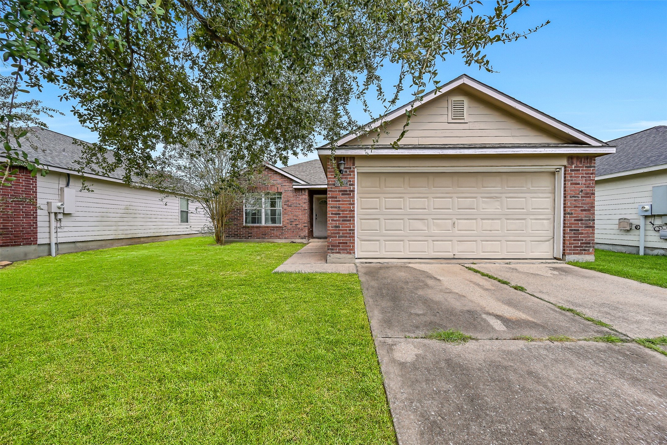 9022 Amberjack Drive Property Photo 1