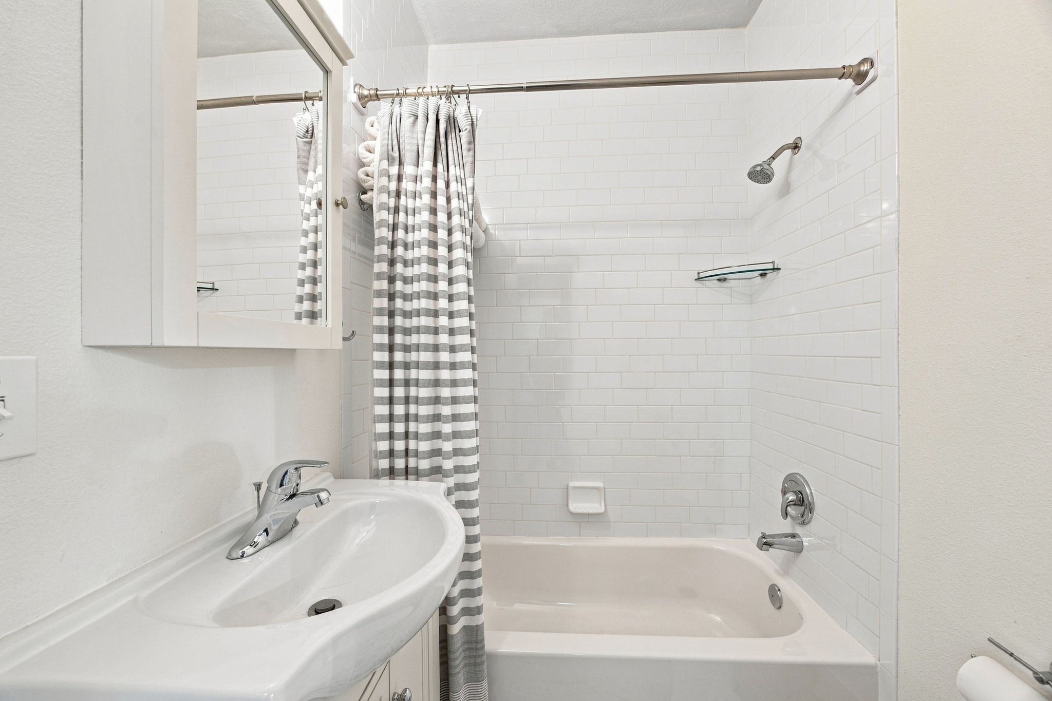 4618 Mcewen Street Property Photo 18