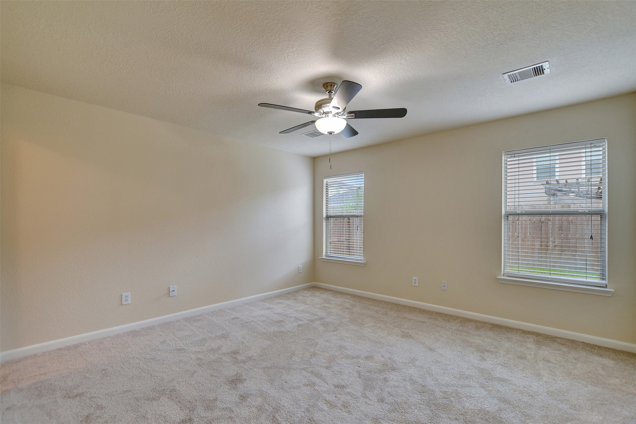 3131 Beacon Grove Street Property Photo 17