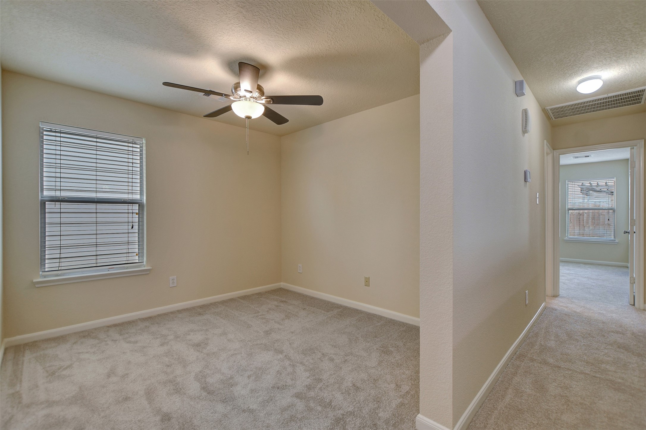 3131 Beacon Grove Street Property Photo 23