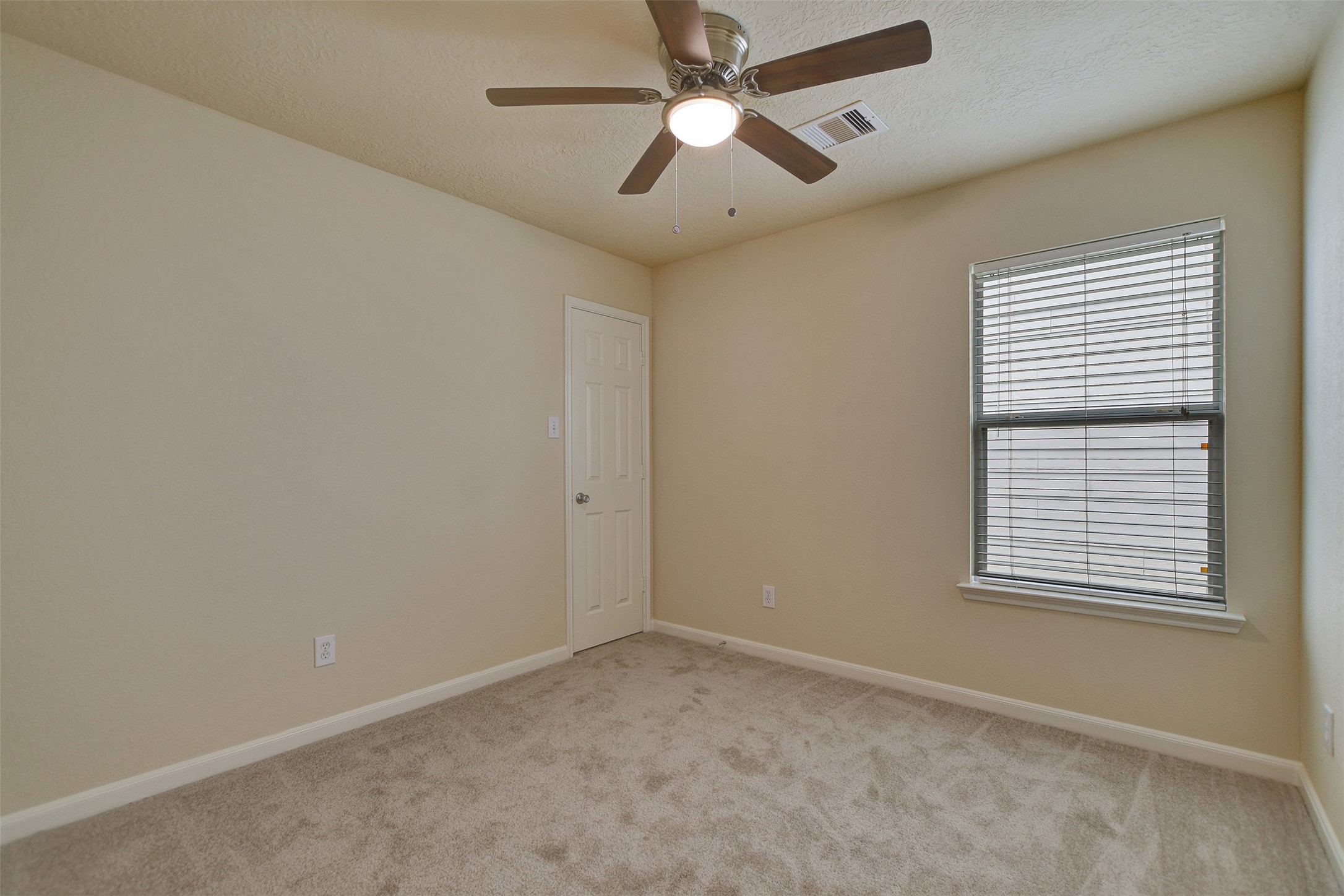 3131 Beacon Grove Street Property Photo 25