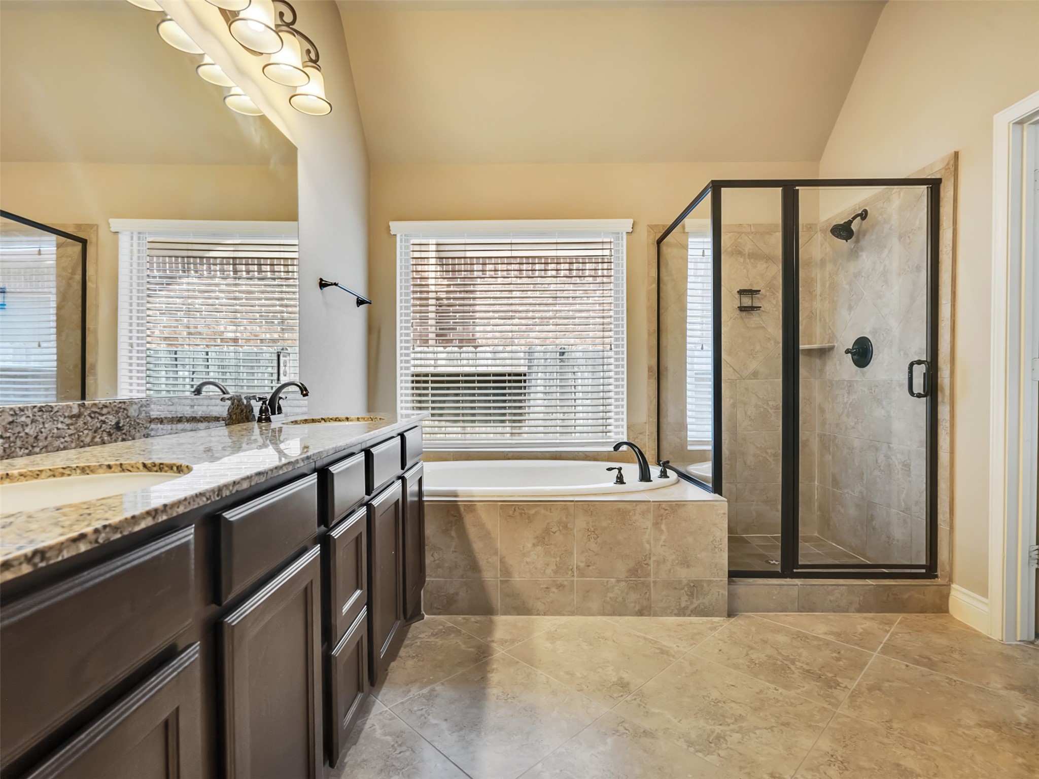 4131 N Creekmont Drive Property Photo 12
