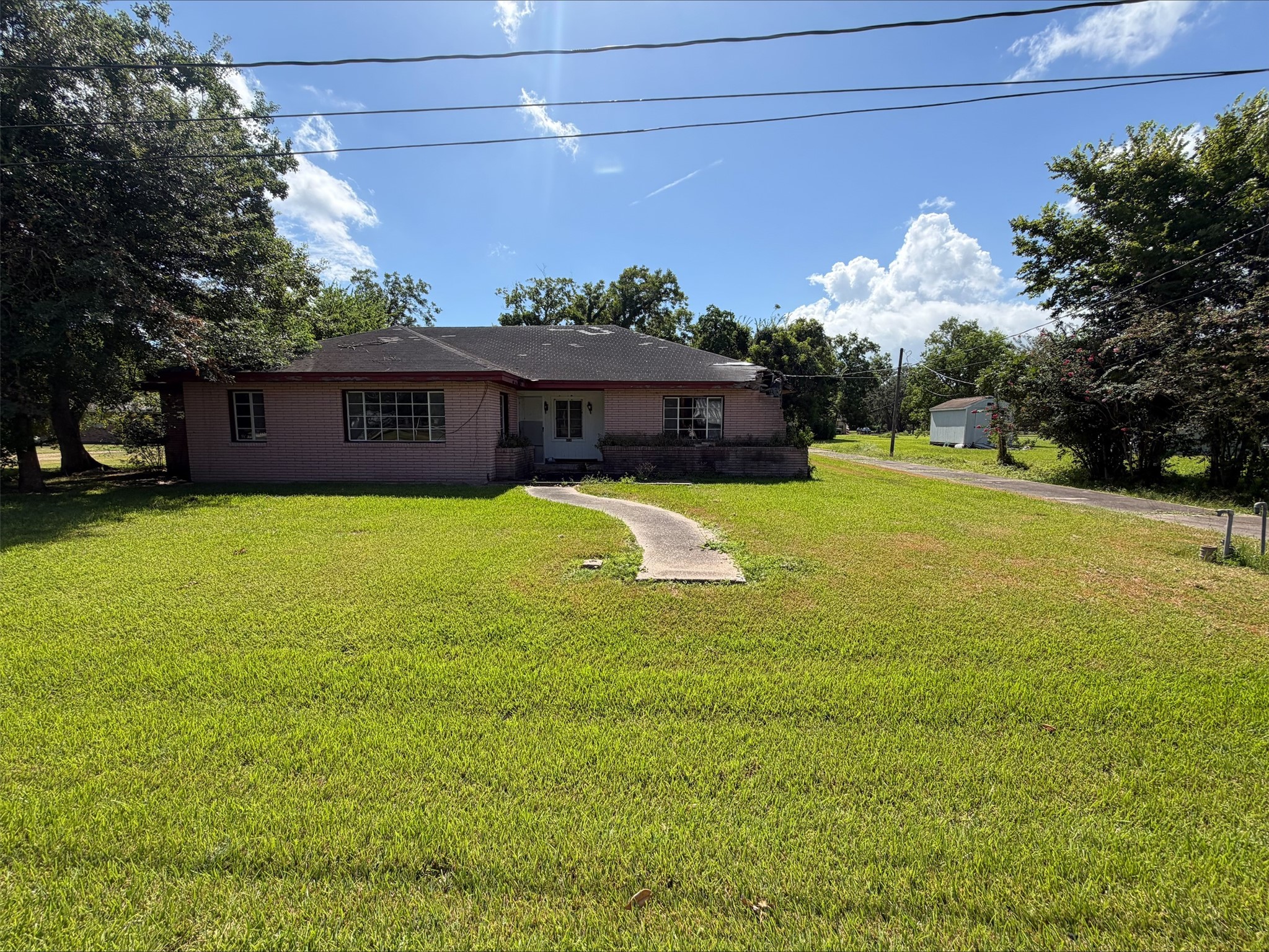 611 Live Oak Street Property Photo 1