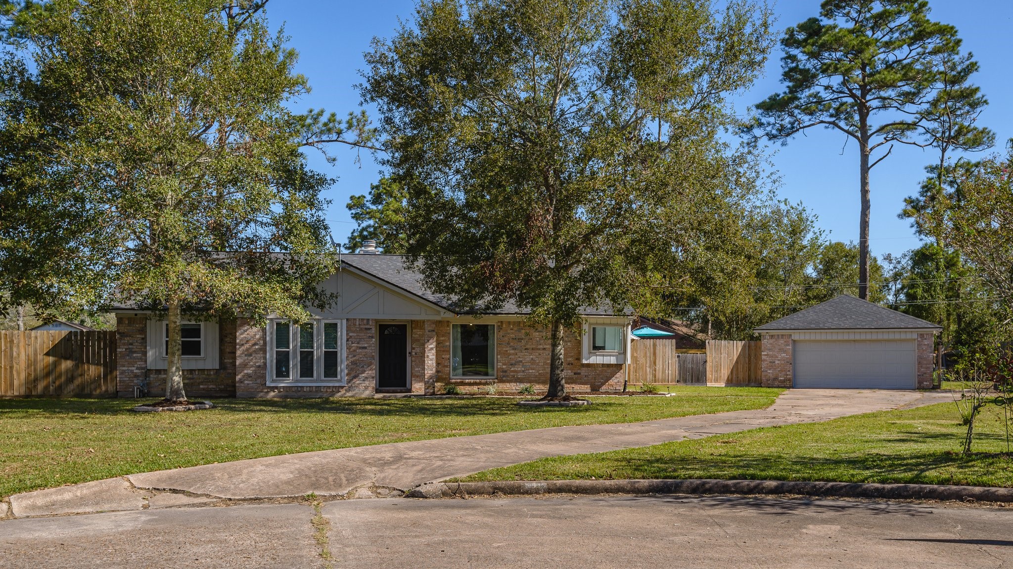 97 Shady Oak Court Property Photo