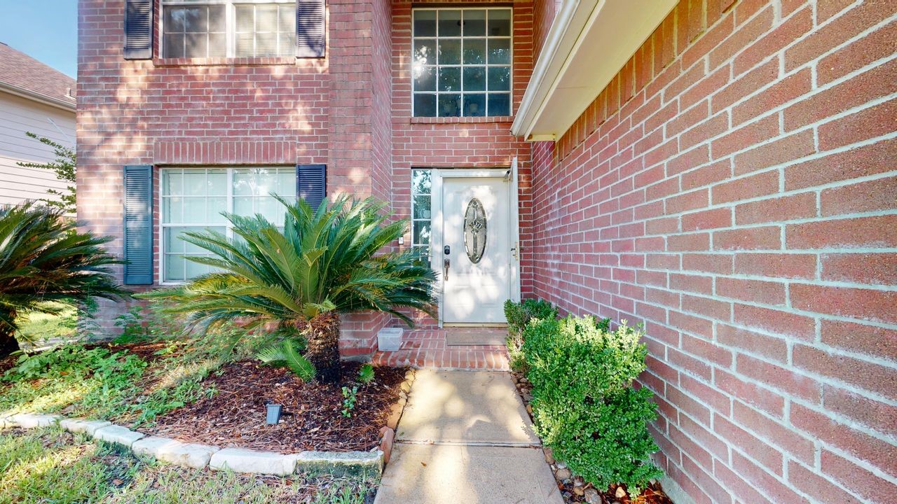 3210 Banksfield Court Property Photo 3