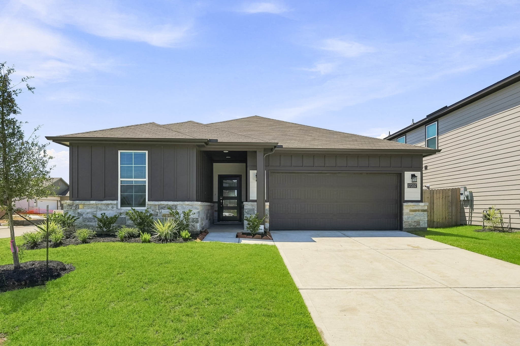 17207 White Peace Drive Property Photo 1
