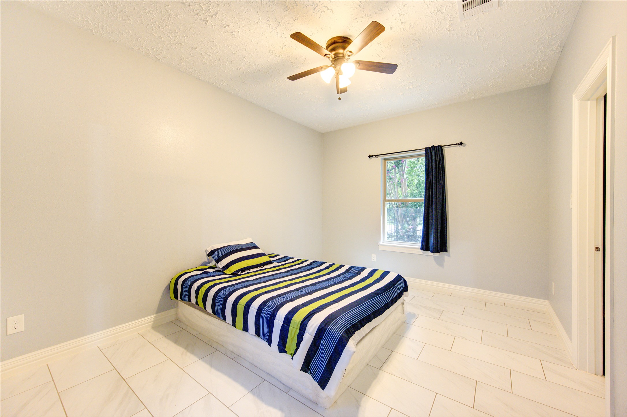 7450 Springdale Street Property Photo 18