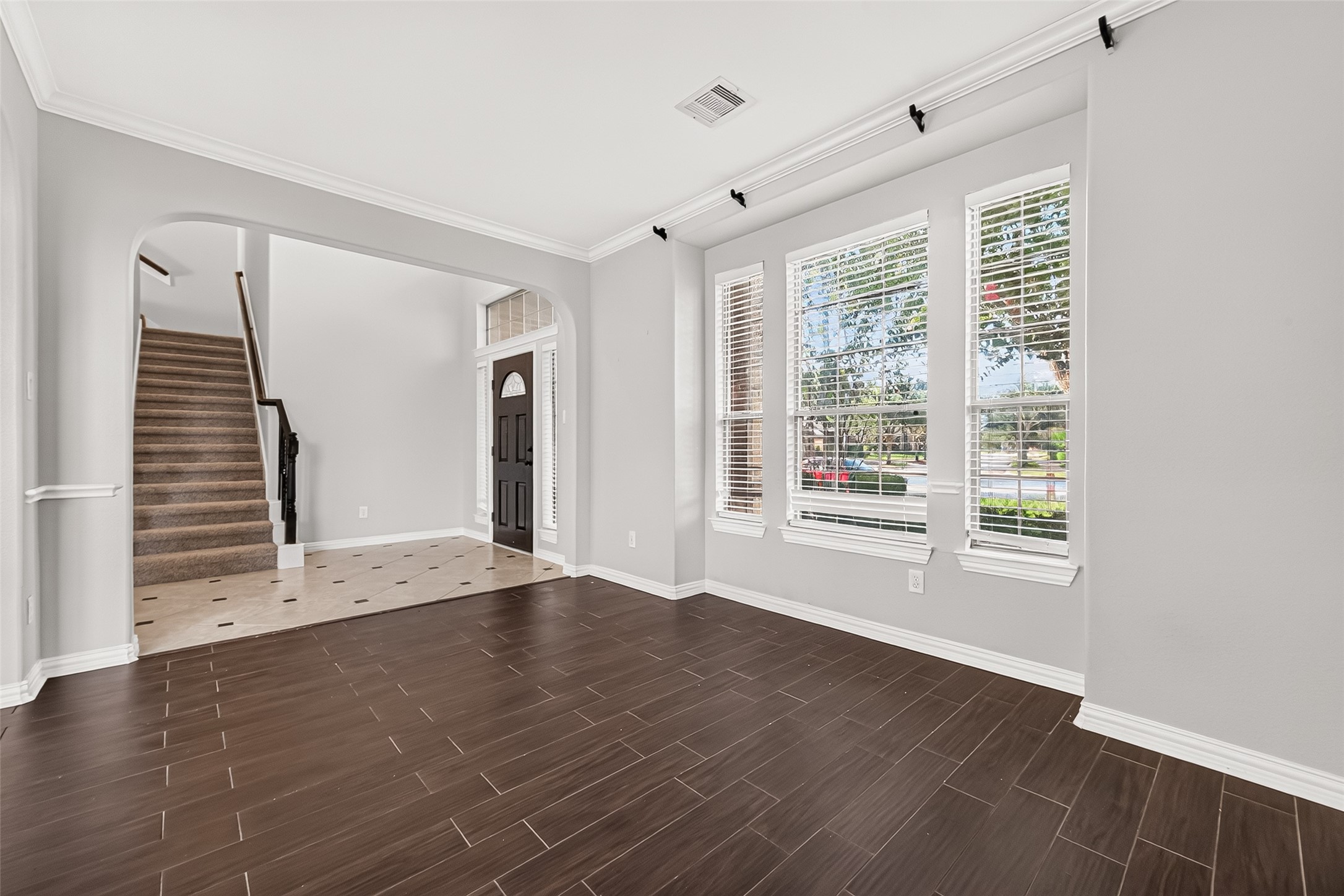 6323 Falling Briar Lane Property Photo 10