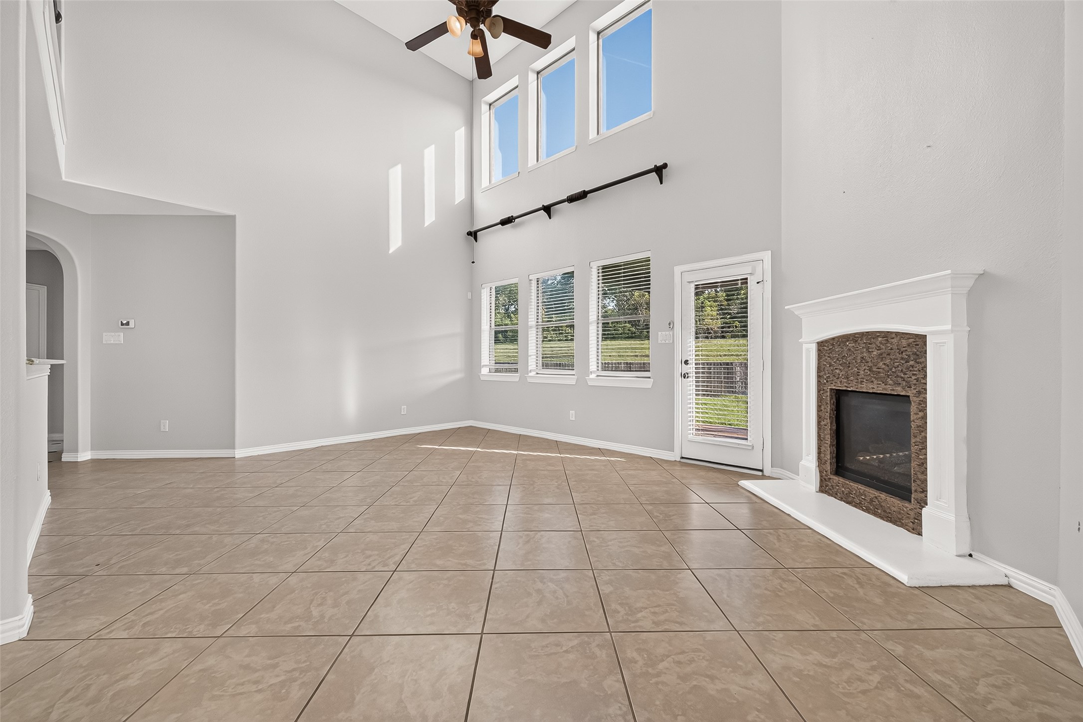6323 Falling Briar Lane Property Photo 14