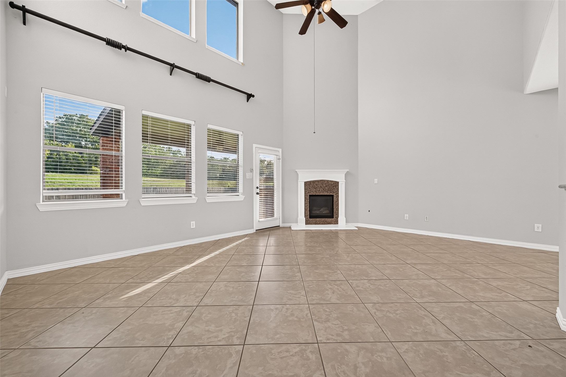 6323 Falling Briar Lane Property Photo 17