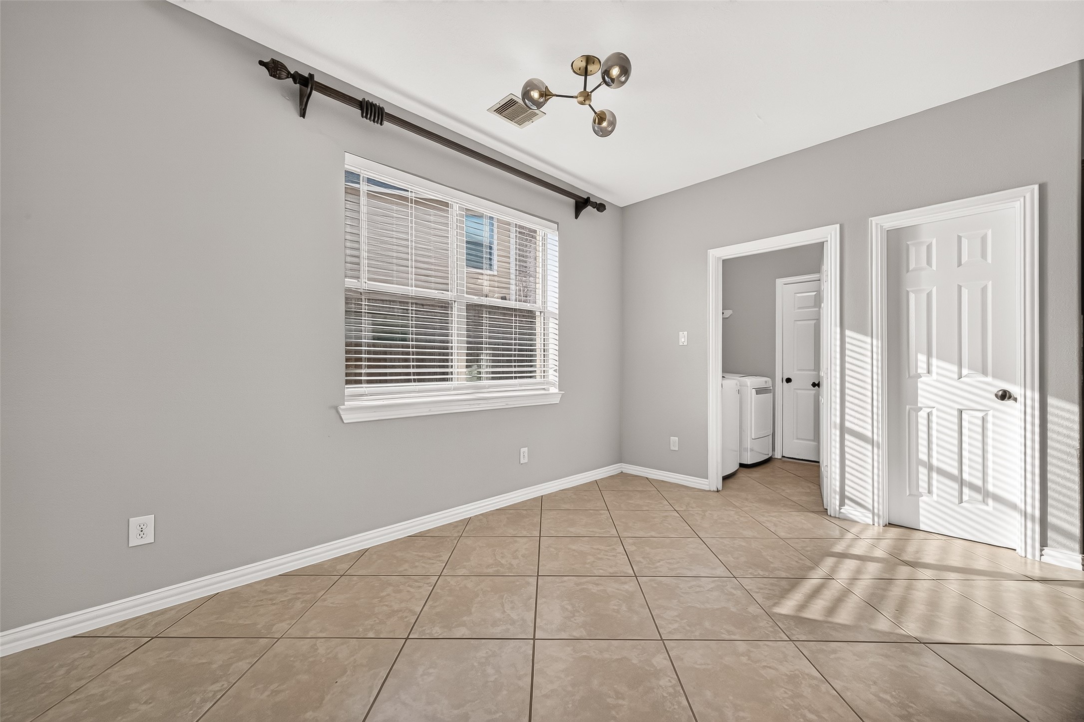 6323 Falling Briar Lane Property Photo 18