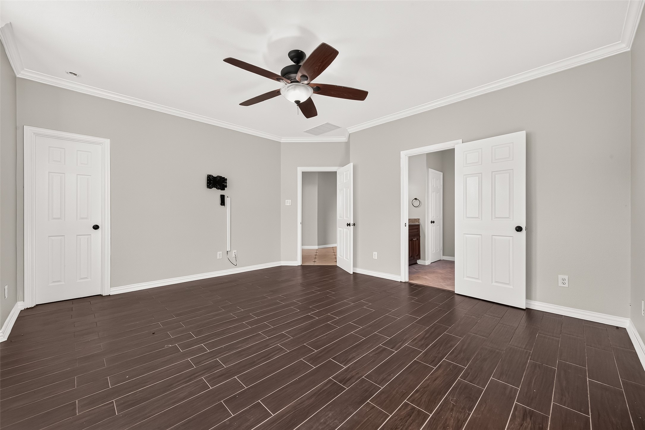 6323 Falling Briar Lane Property Photo 27