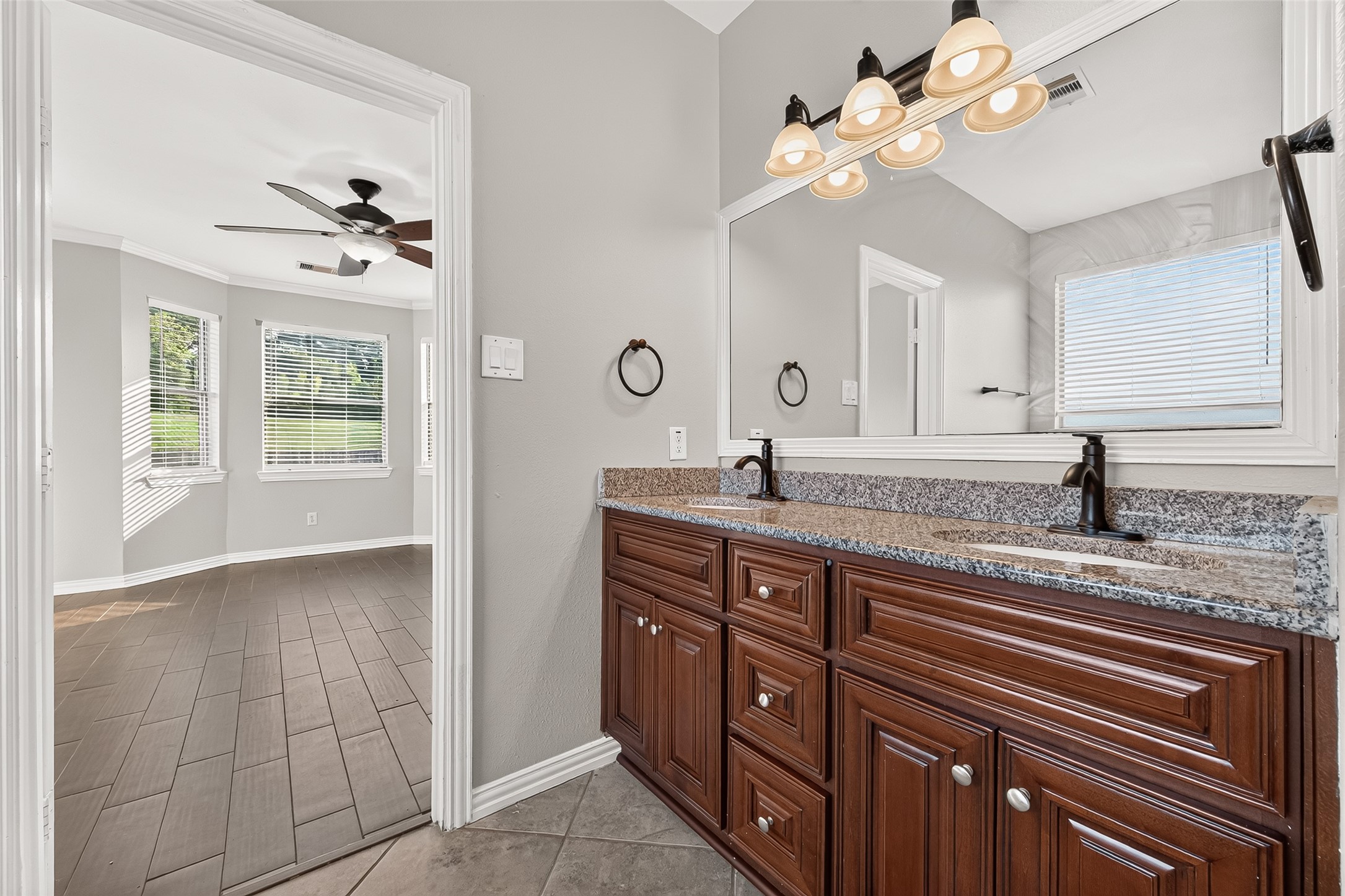 6323 Falling Briar Lane Property Photo 32