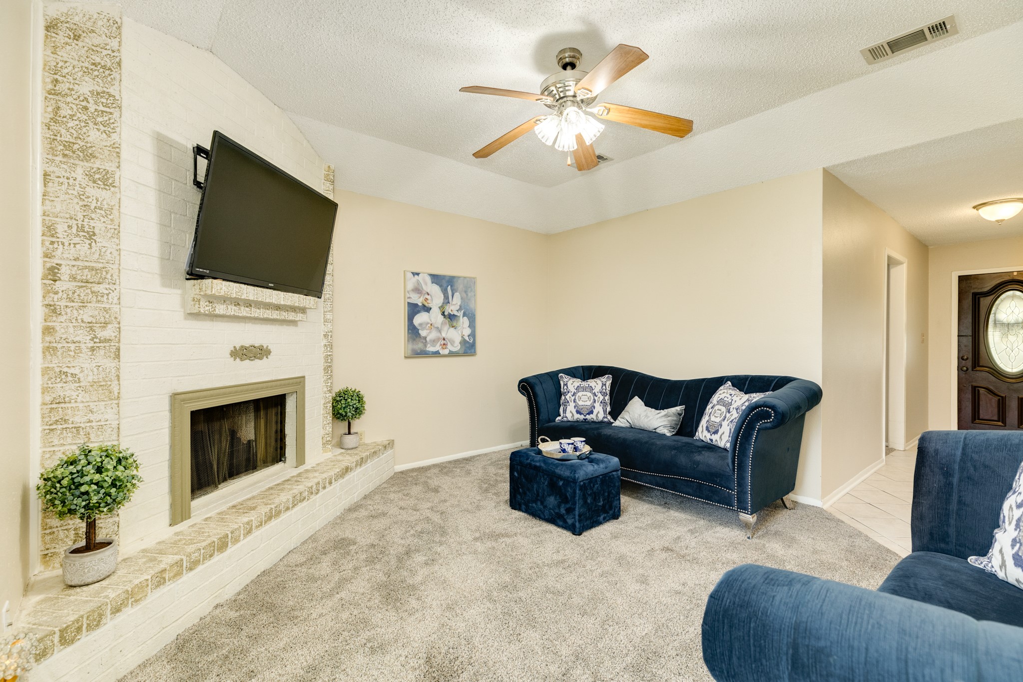 530 Tall Timber Drive Property Photo 9