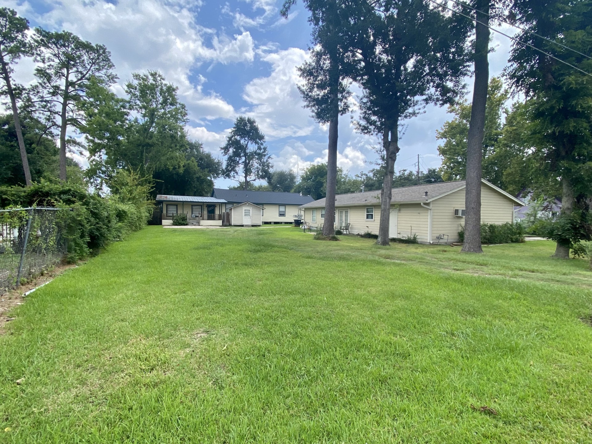 326 Noble Street Property Photo 6