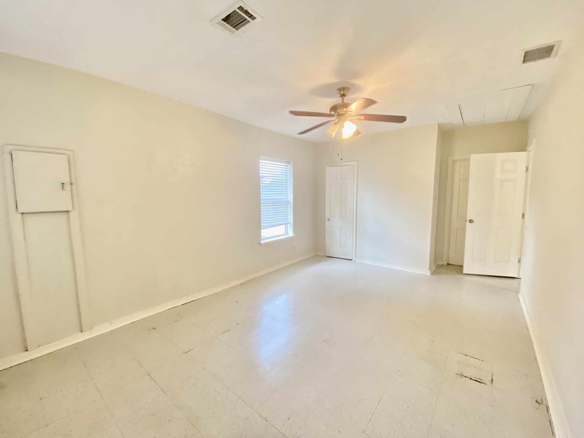 326 Noble Street Property Photo 17