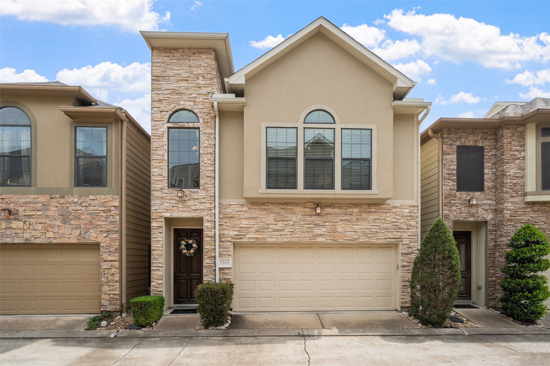 27- Houston Real Estate Listings Main Image