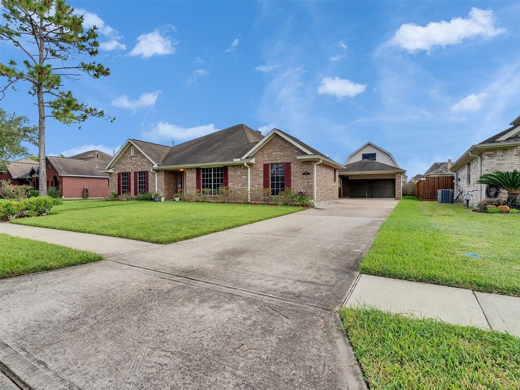 2714 Brahman Dr Property Photo 2