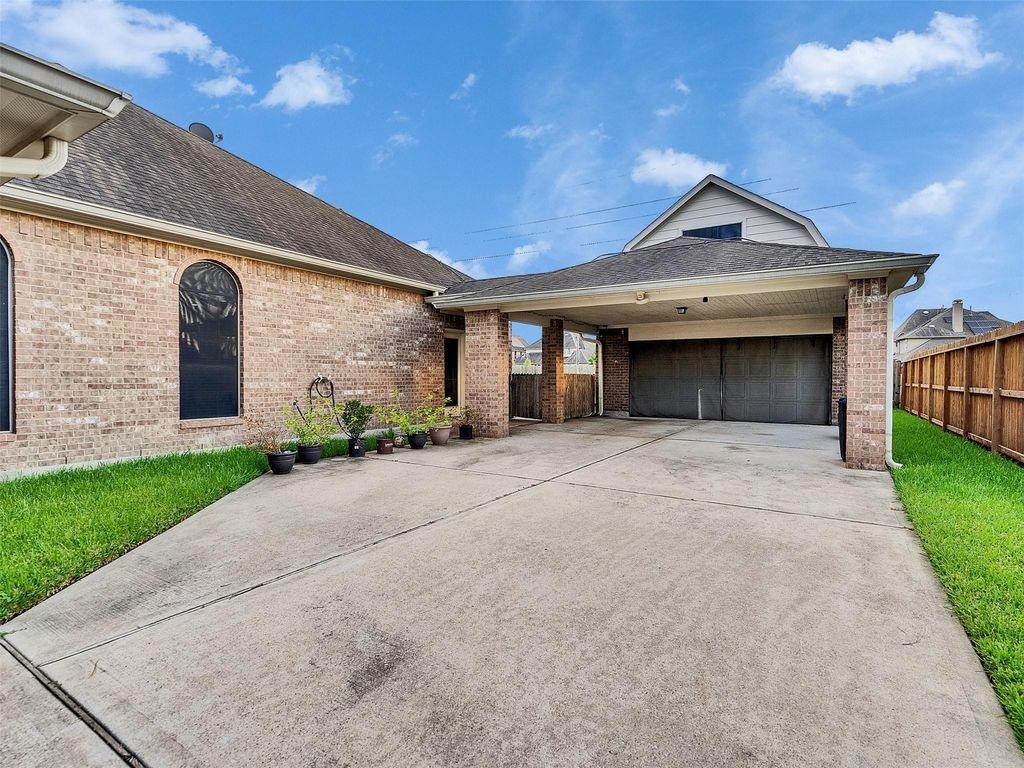 2714 Brahman Dr Property Photo 3