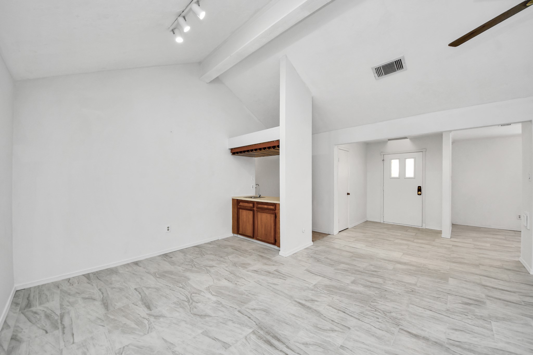 1723 Plumbwood Way Property Photo 12