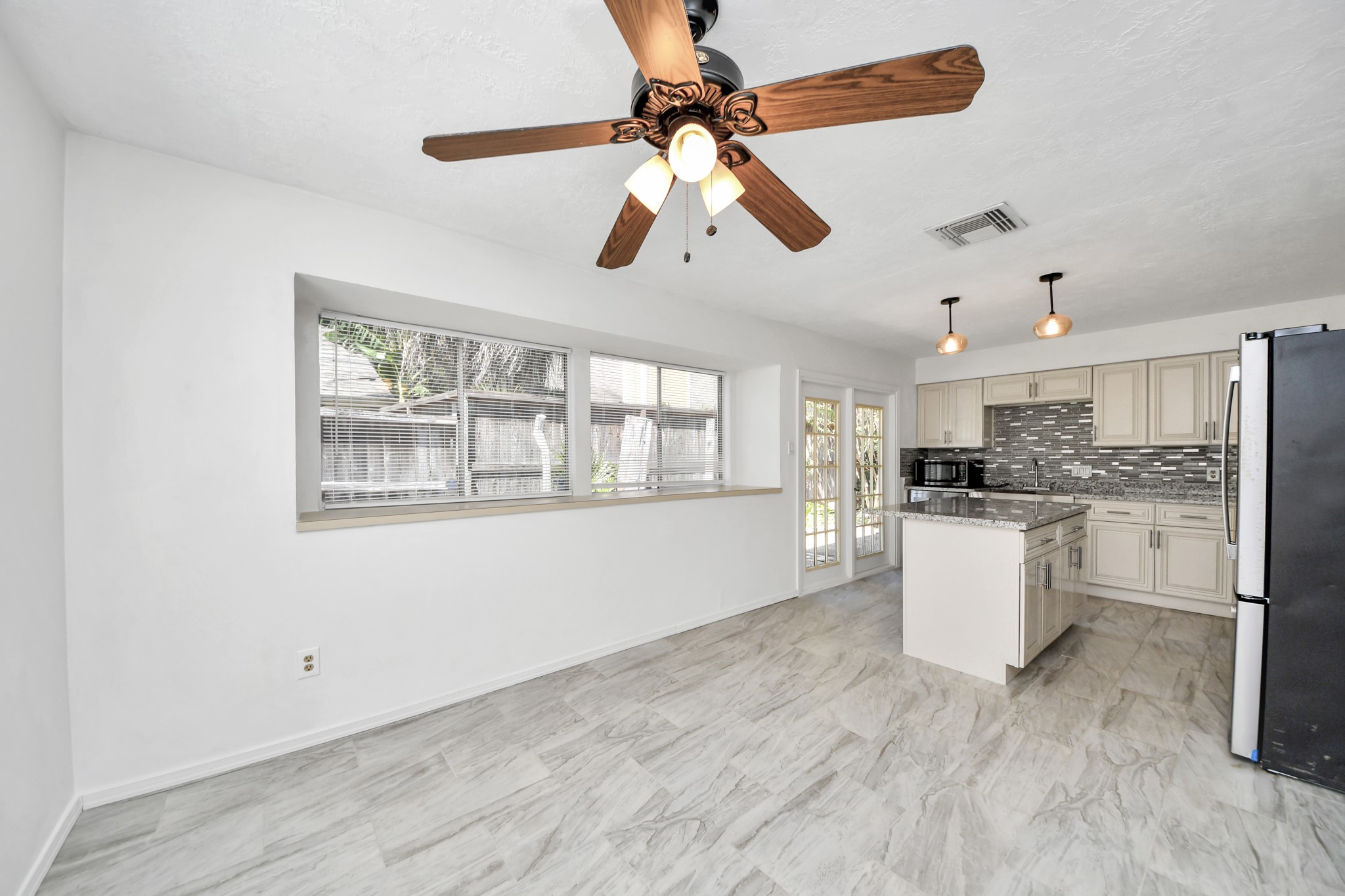 1723 Plumbwood Way Property Photo 14