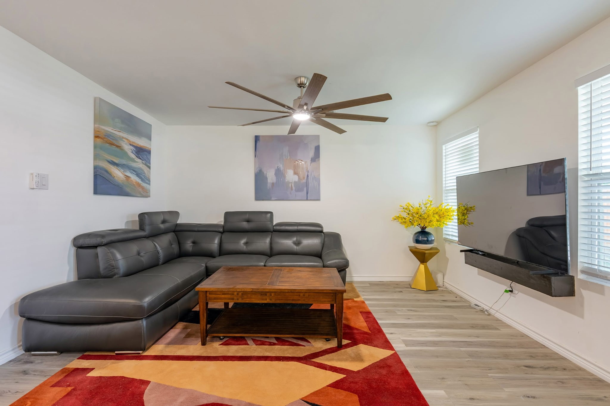 4805 Southwind Street Property Photo 5
