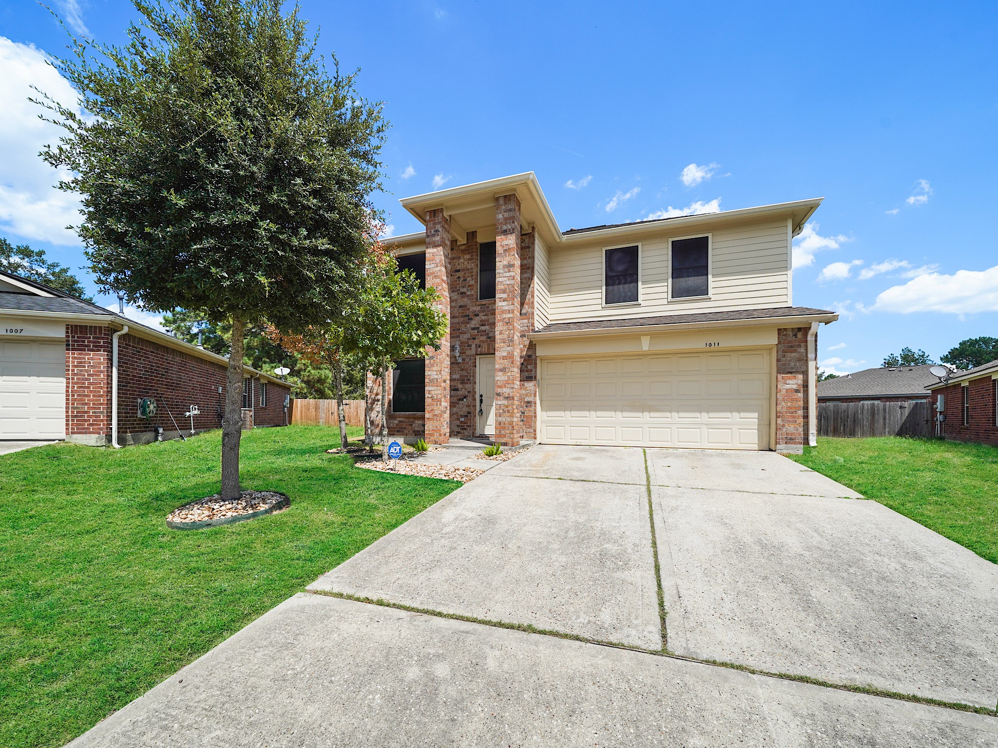 1011 Backland Court Property Photo 2