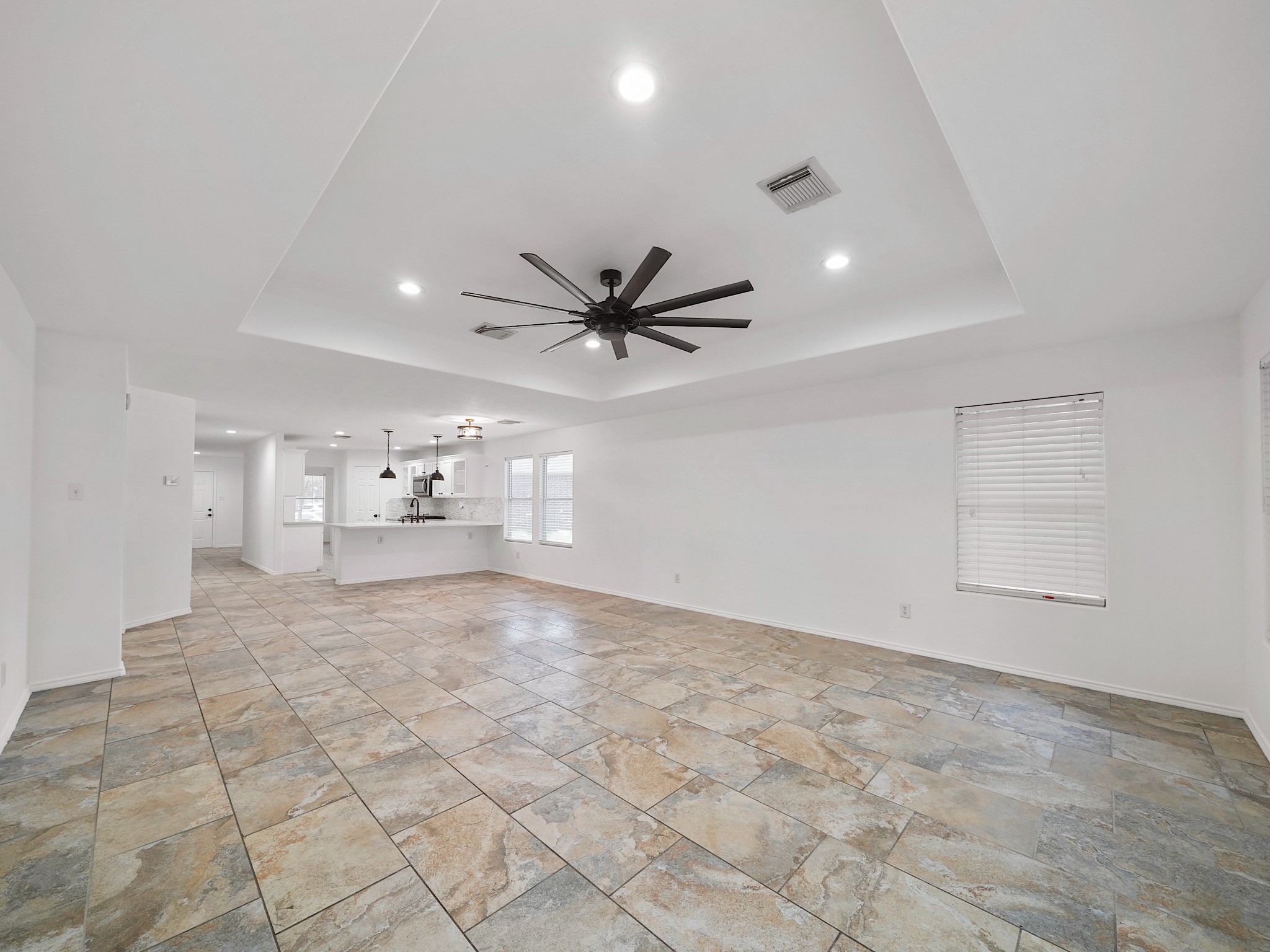 1011 Backland Court Property Photo 4