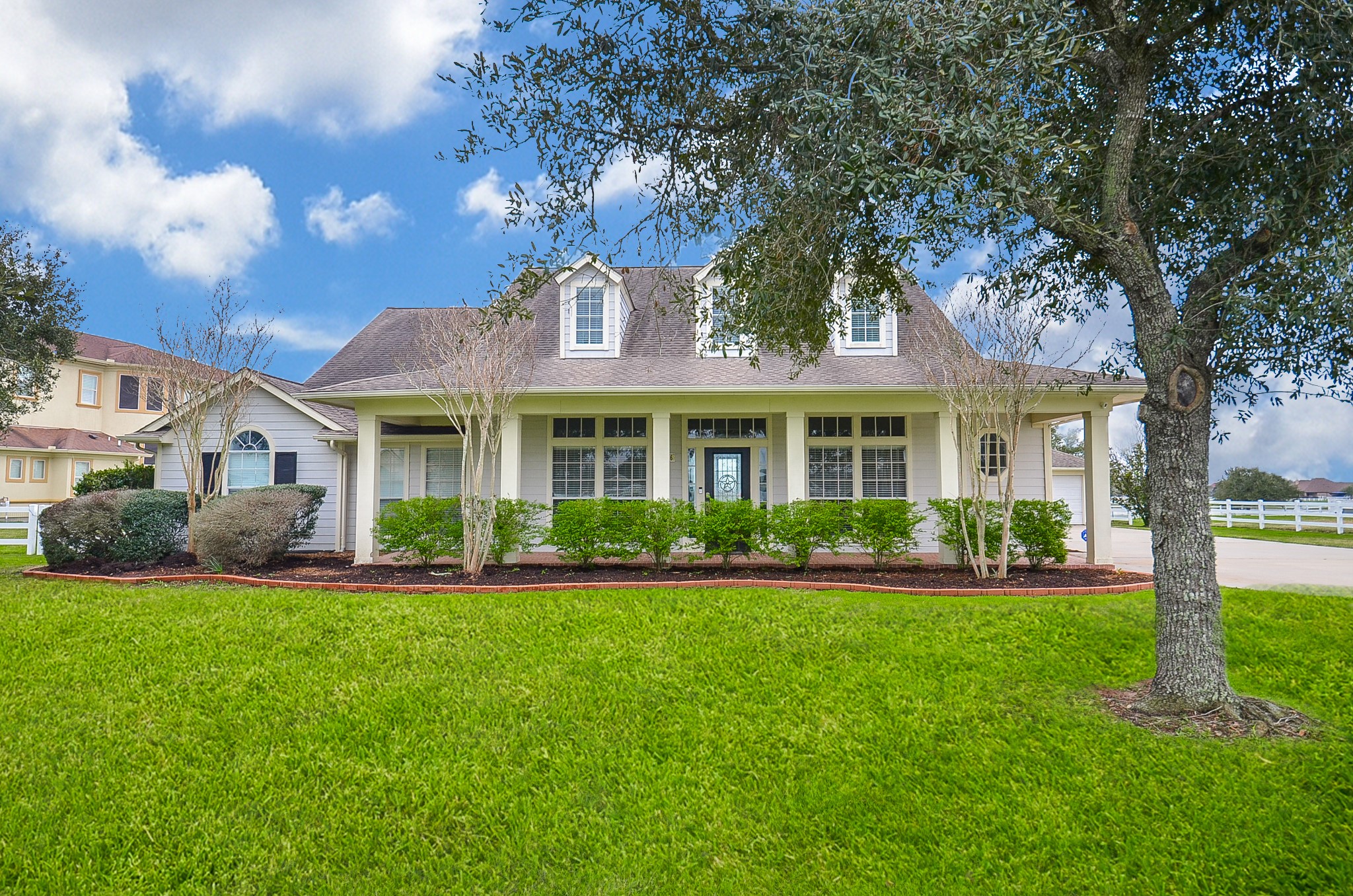 6006 Sagamore Bay Lane Property Photo 2
