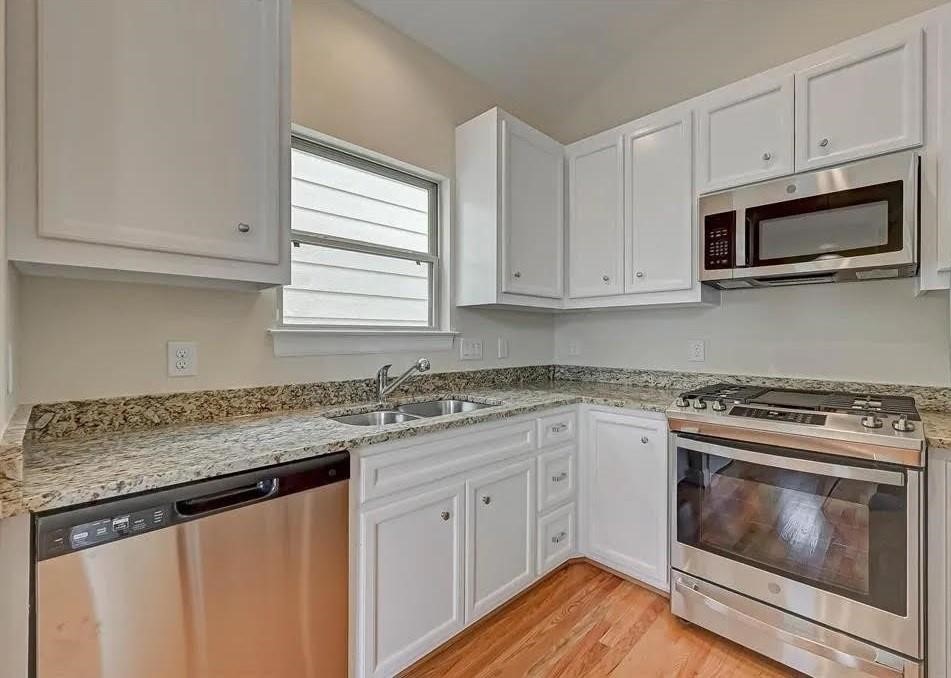 11512 Main Cypress Drive Property Photo 6