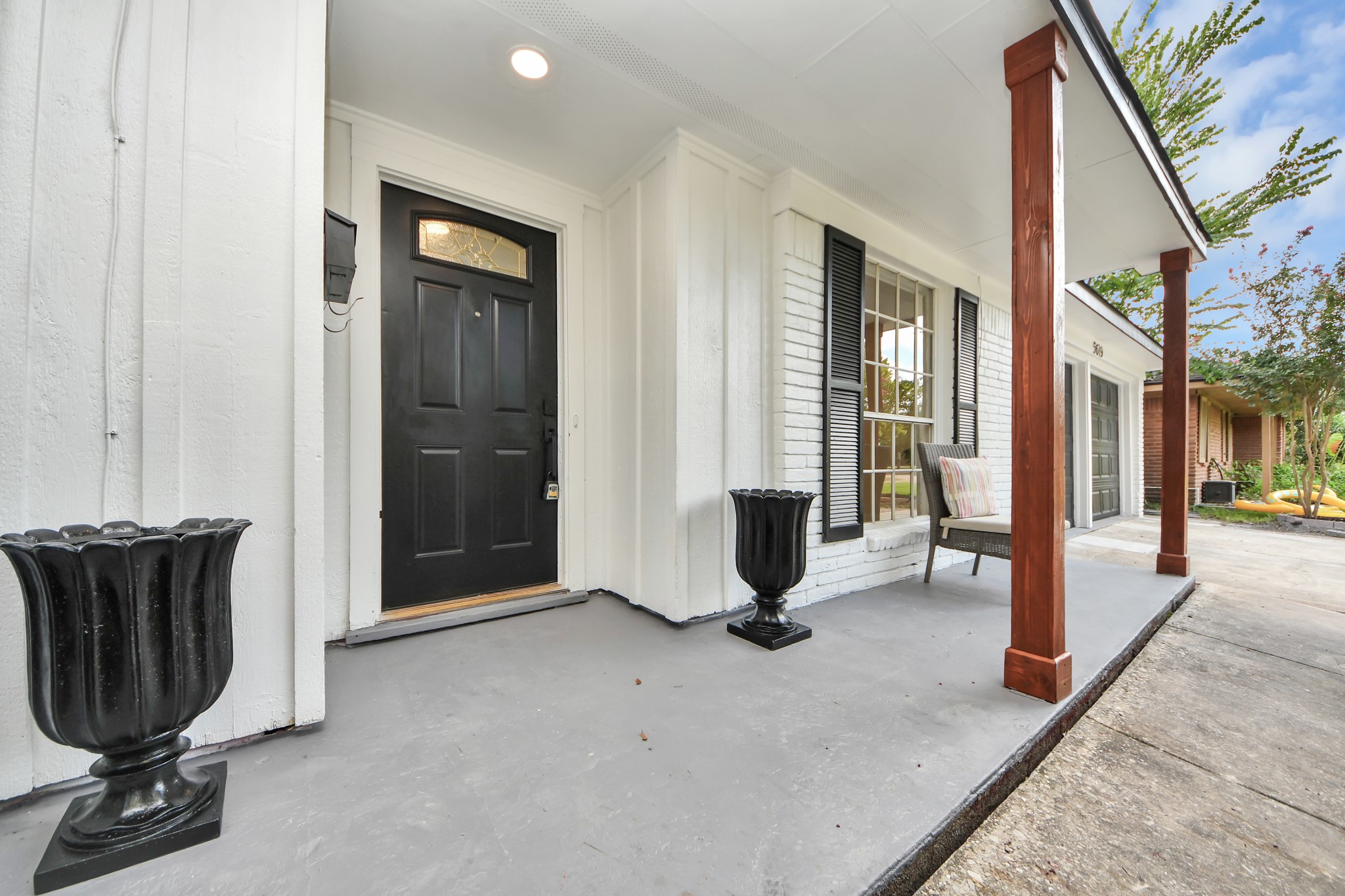 5619 Duxbury Street Property Photo 8