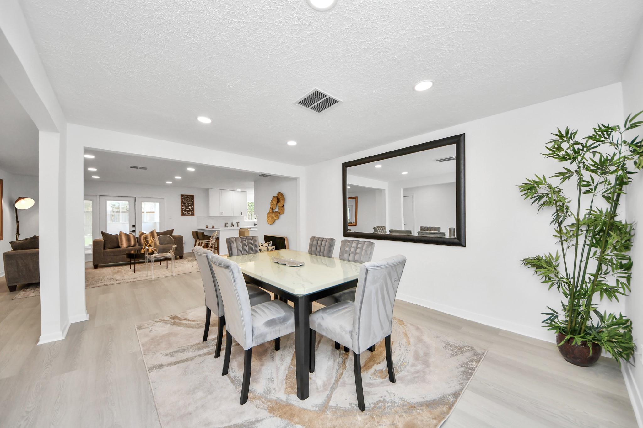 5619 Duxbury Street Property Photo 11