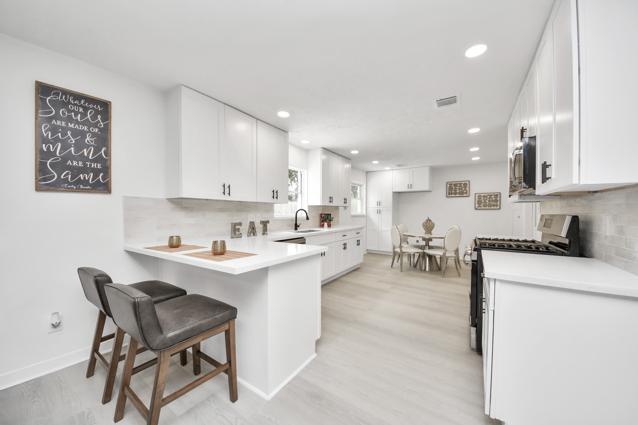 5619 Duxbury Street Property Photo 18