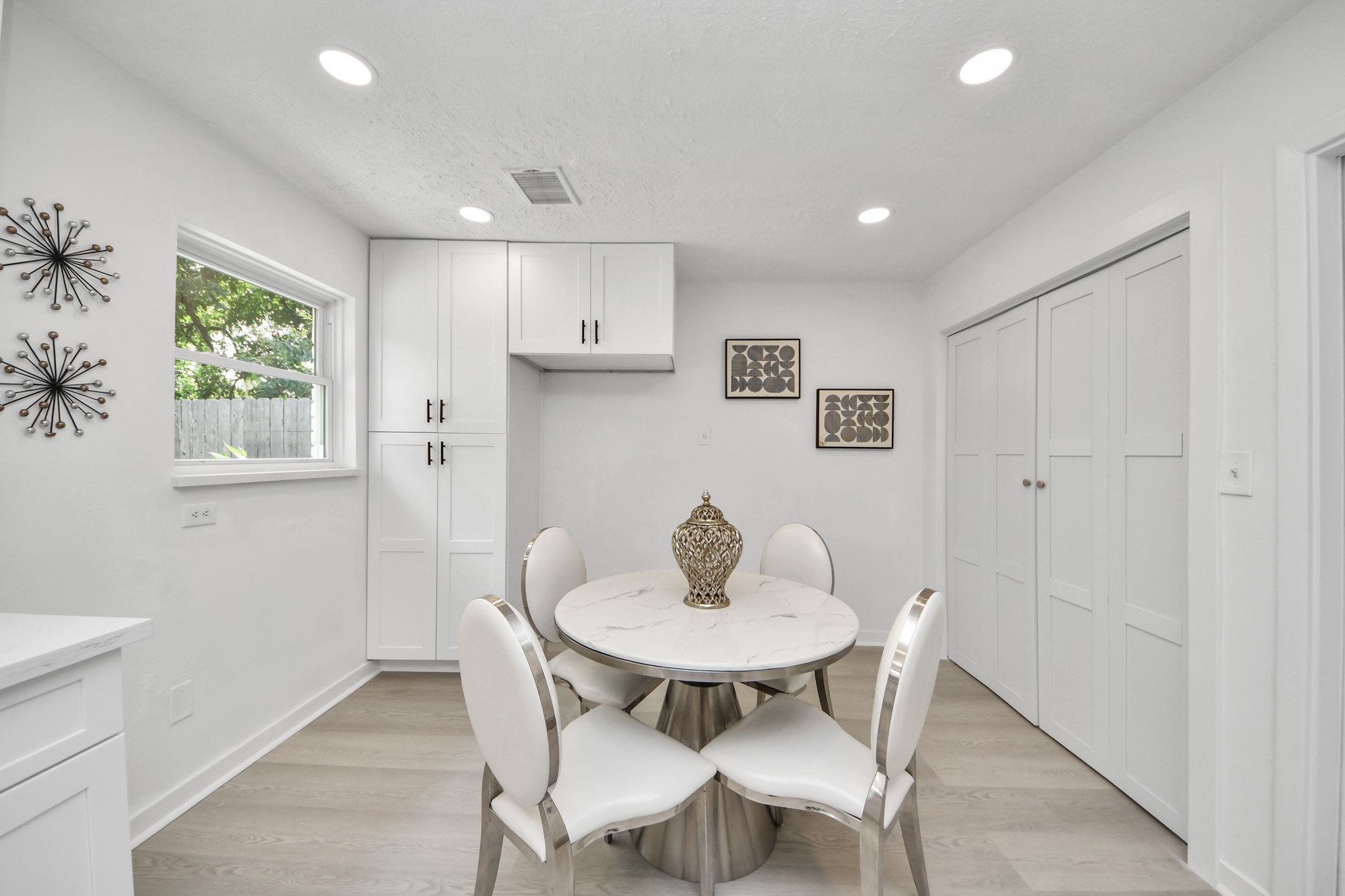 5619 Duxbury Street Property Photo 23