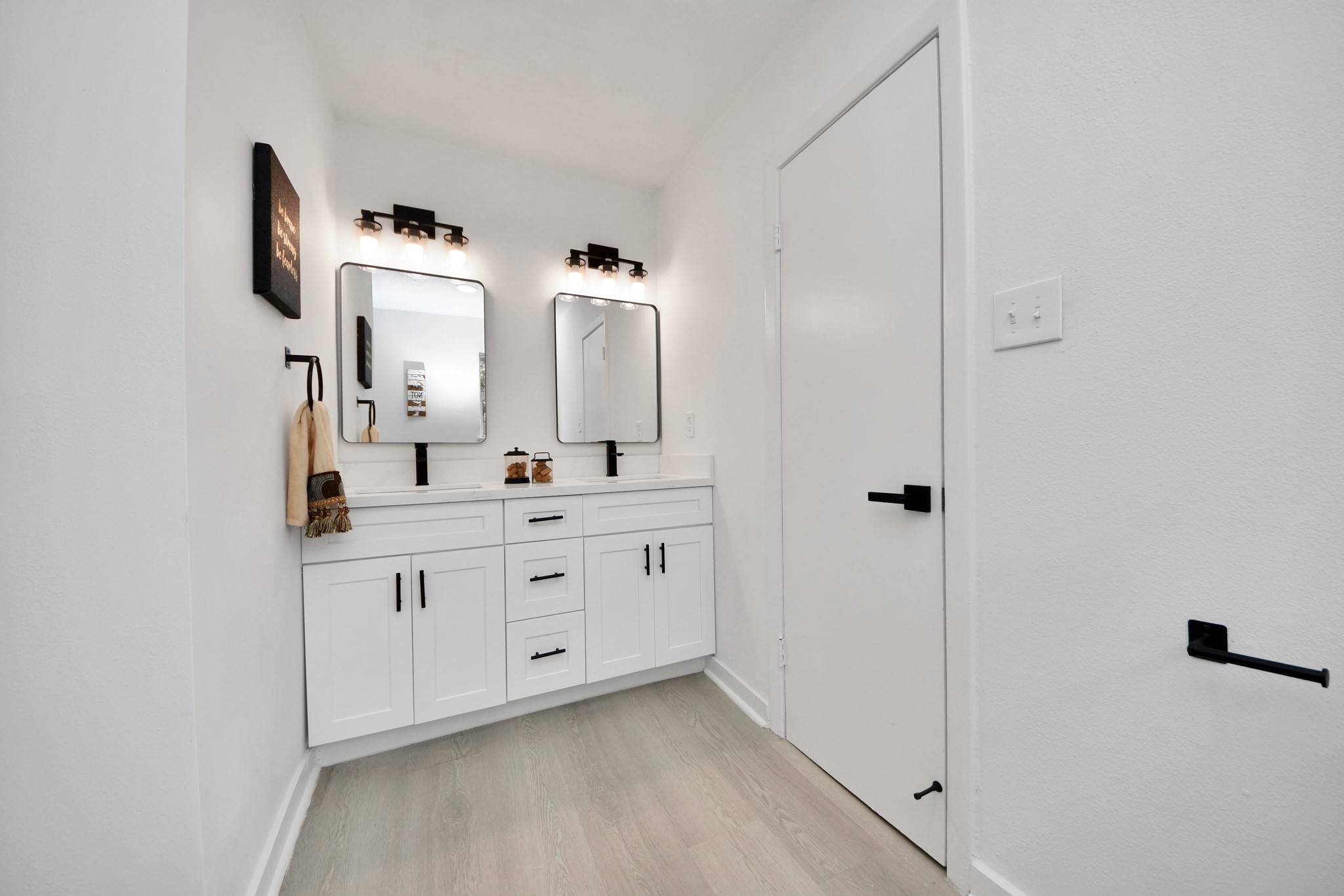 5619 Duxbury Street Property Photo 38