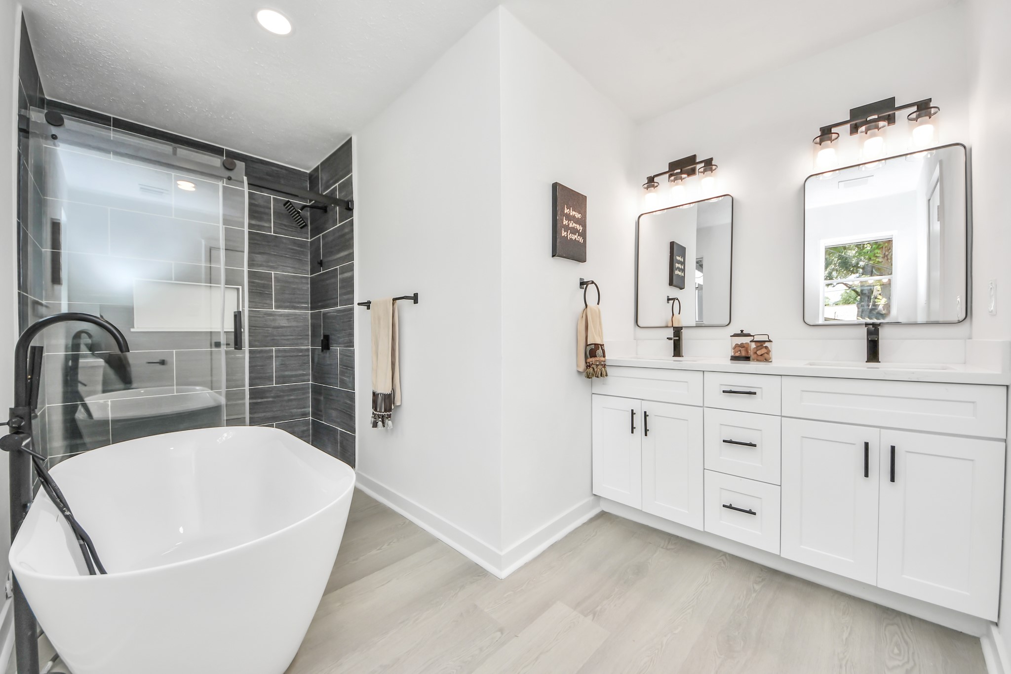 5619 Duxbury Street Property Photo 40