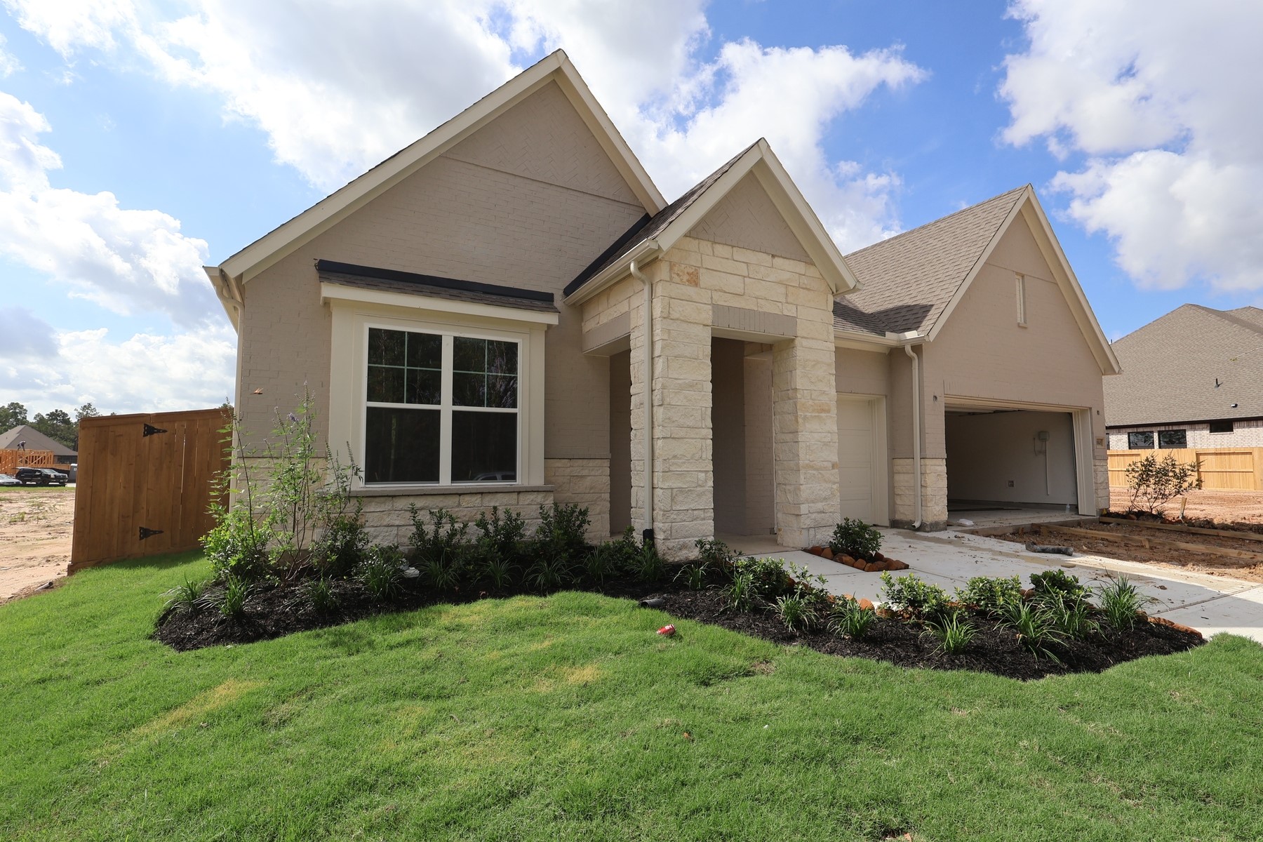 21841 Golden Putt Drive Property Photo 2