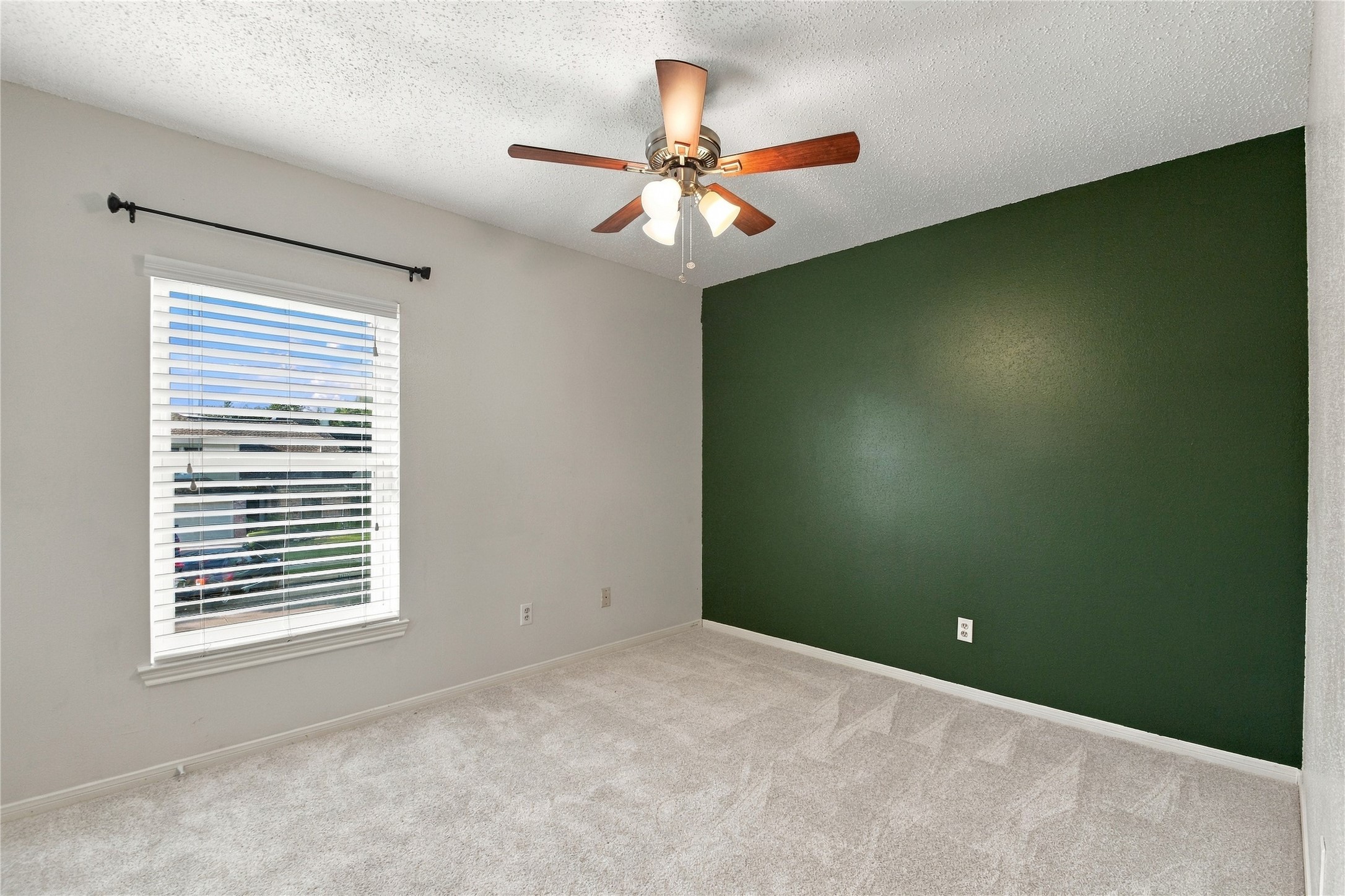21218 Park Willow Drive Property Photo 16