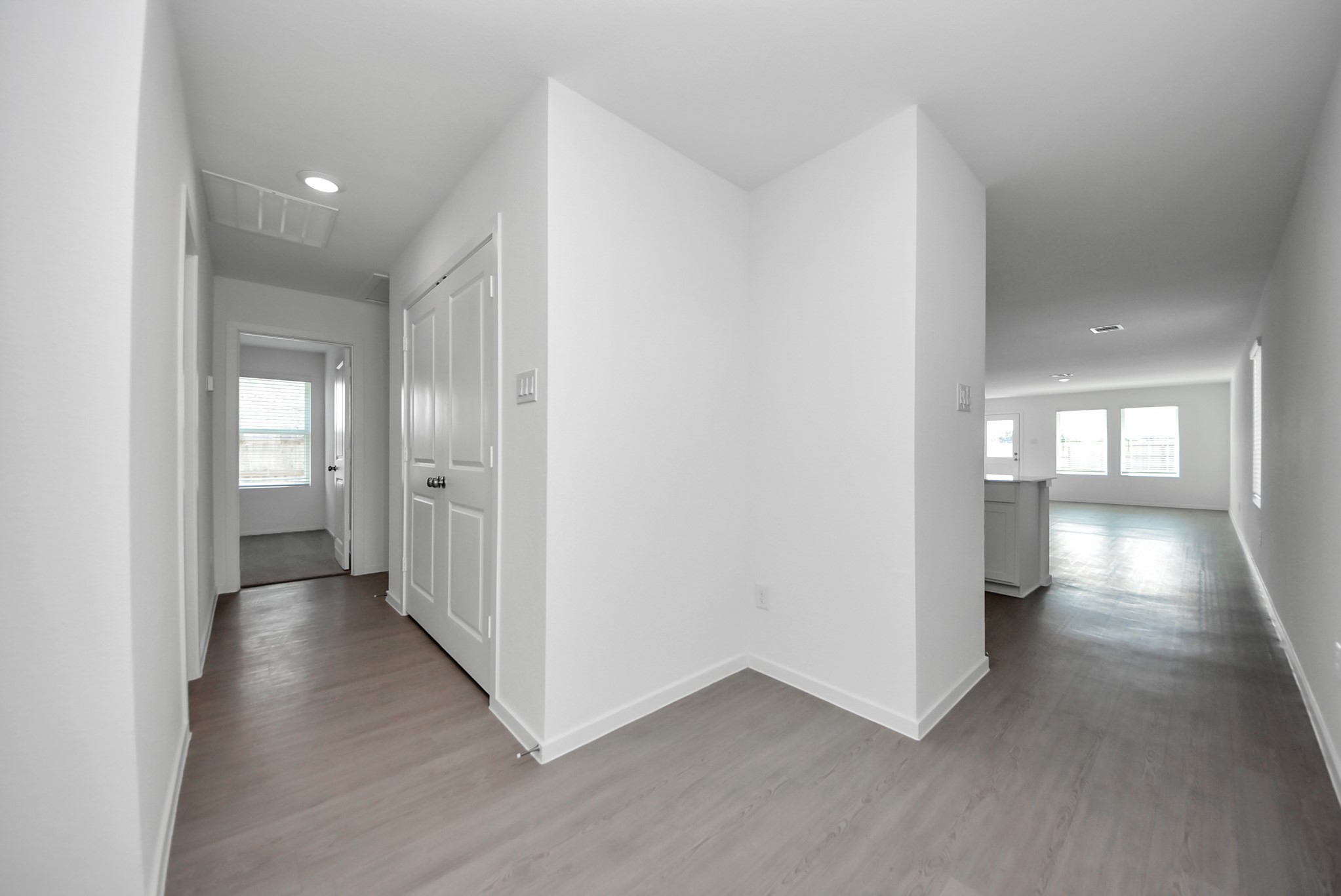 10411 Birds Nest Drive Property Photo 6