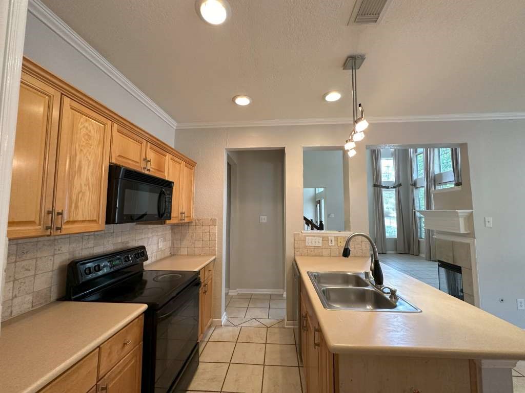 7203 Welshwood Lane Property Photo 11